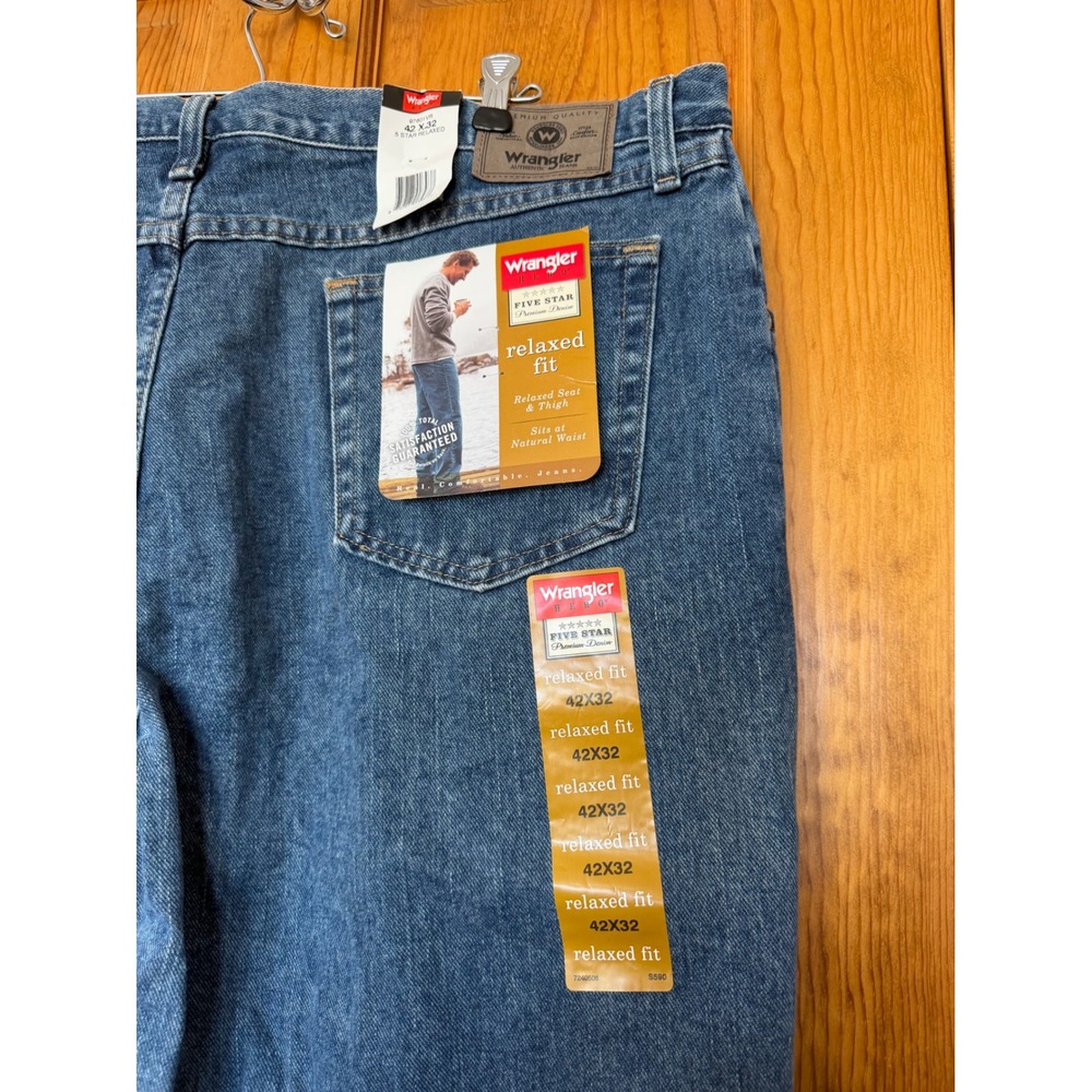 Wrangler Five Star Relaxed Fit Mens Jeans 42x32 Blue Denim 97601VT New With Tags - Picture 5 of 5